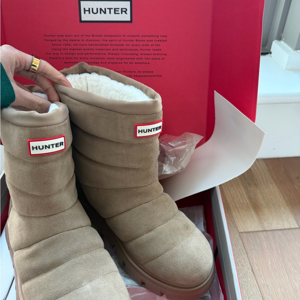 Hunter Red Box Packaging NWT - image 1